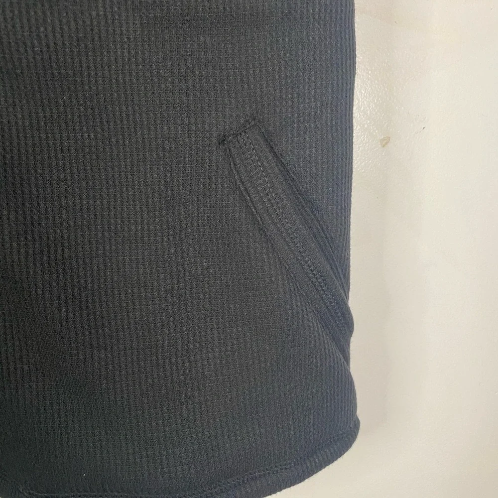 The Black Dog kids bonded hooded vest NWT